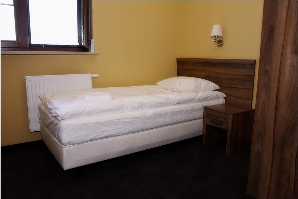 Hotel Ambasada Krobia Quarto foto